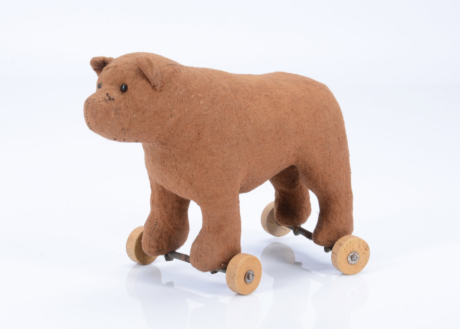A 1930s French bear on wheels, (1 of 2)