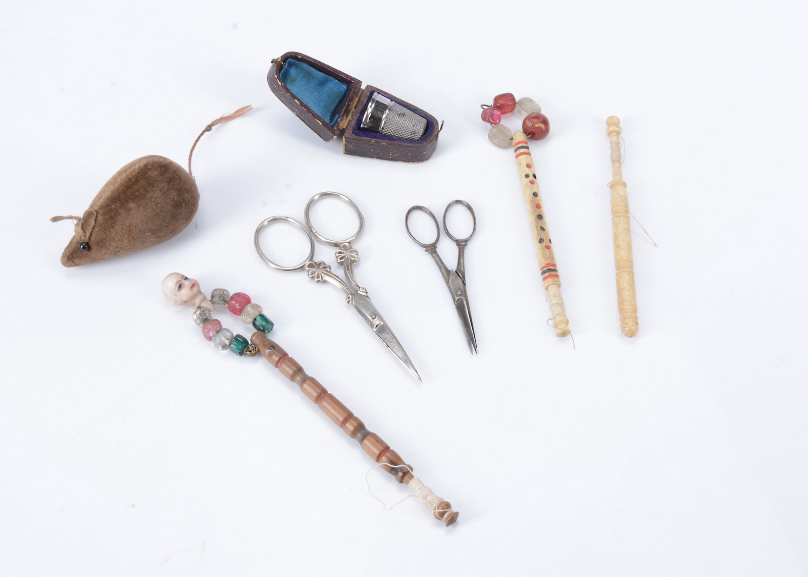 Sewing items and lace bobbins, (1 of 1)