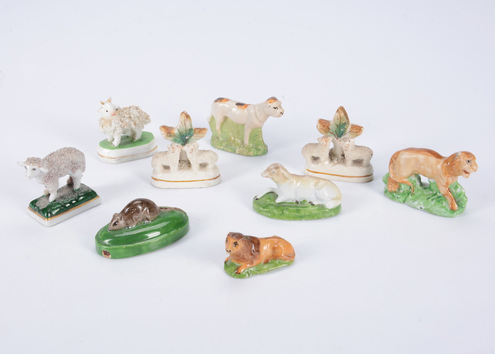 A pair of Staffordshire miniature sheep, (1 of 1)