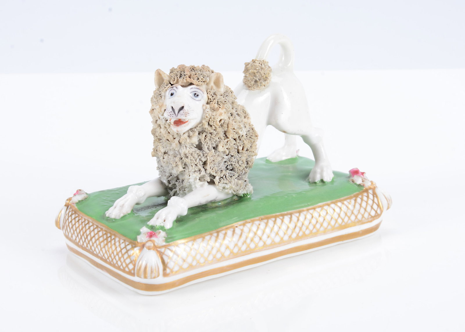 A Chamberlains Worcester porcelain playing poodle, 1820-40, (1 of 3)