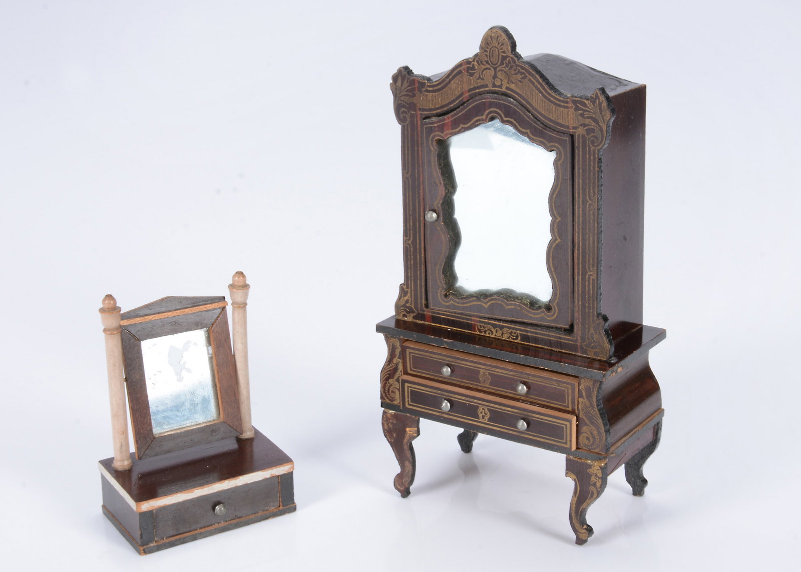 Two pieces of 19th century Waltershausen dolls’ house furniture, (1 of 1)