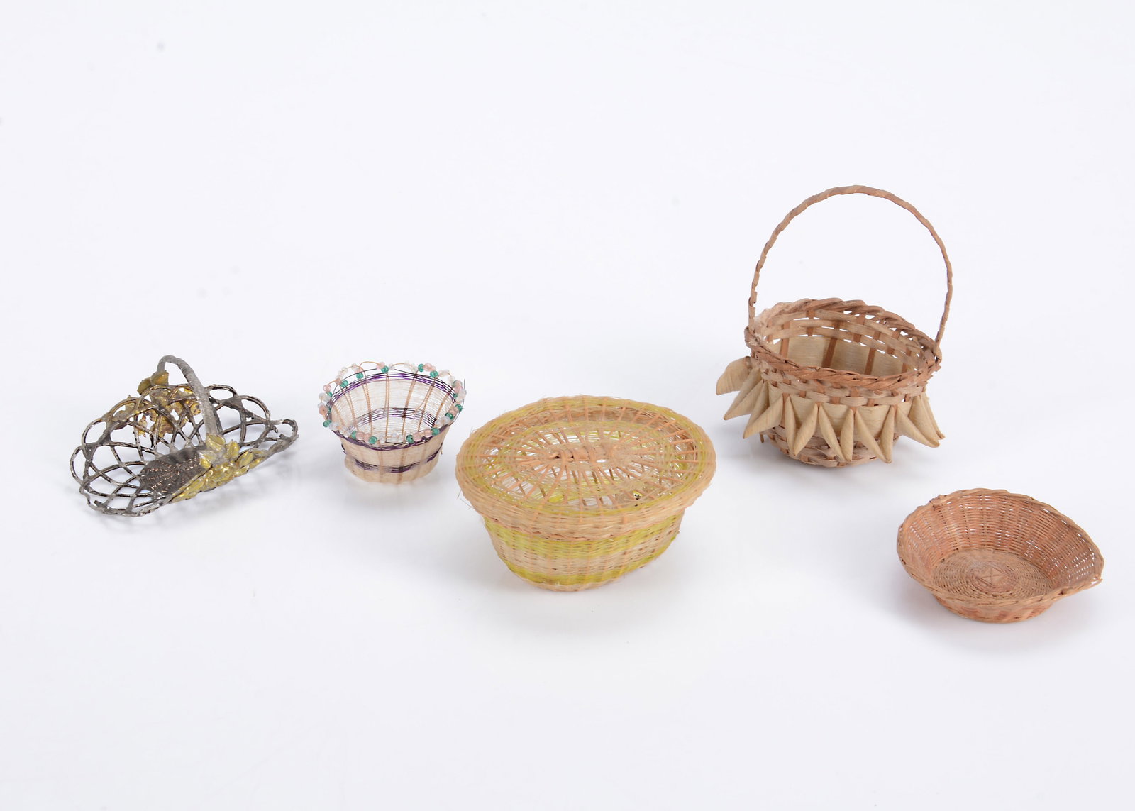 Five 19th century dolls’ house baskets, (1 of 1)