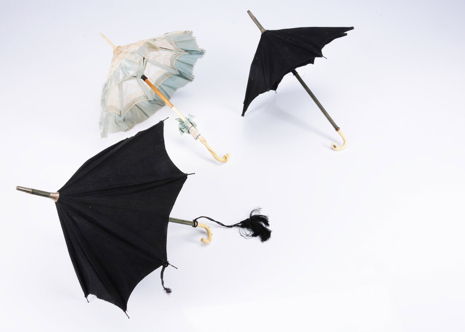 A 19th century doll's parasol, (1 of 2)