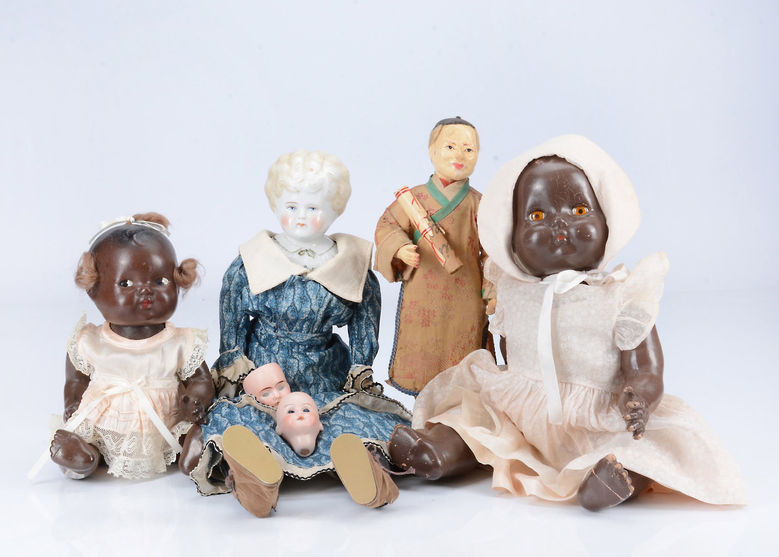 Various dolls, (1 of 1)