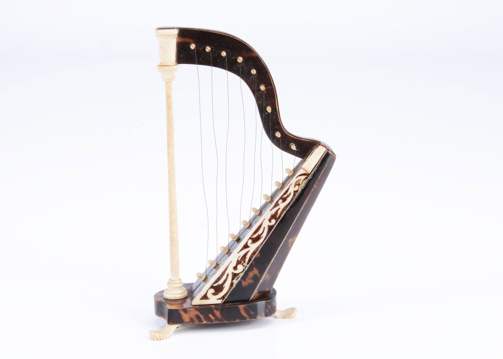 A 19th century miniature doll's harp, (1 of 2)