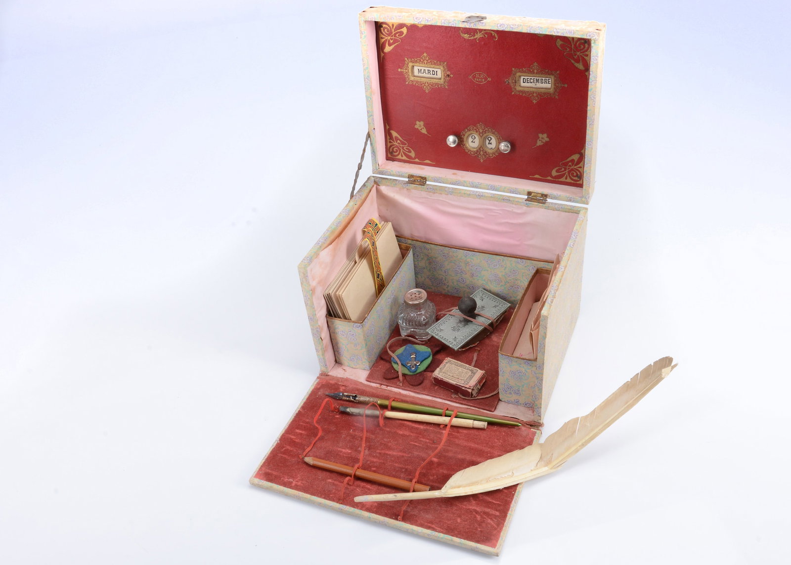 A child's writing box 'Papeterie', (1 of 3)