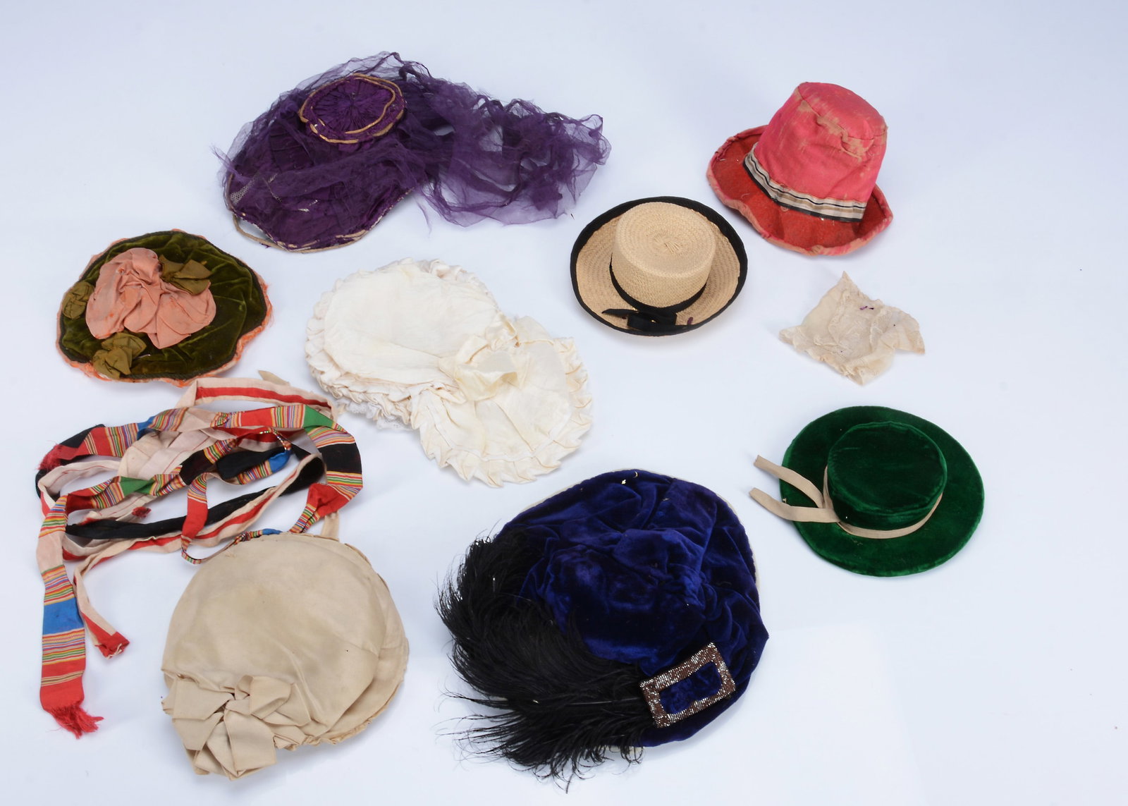 20th century doll's hats, (1 of 1)