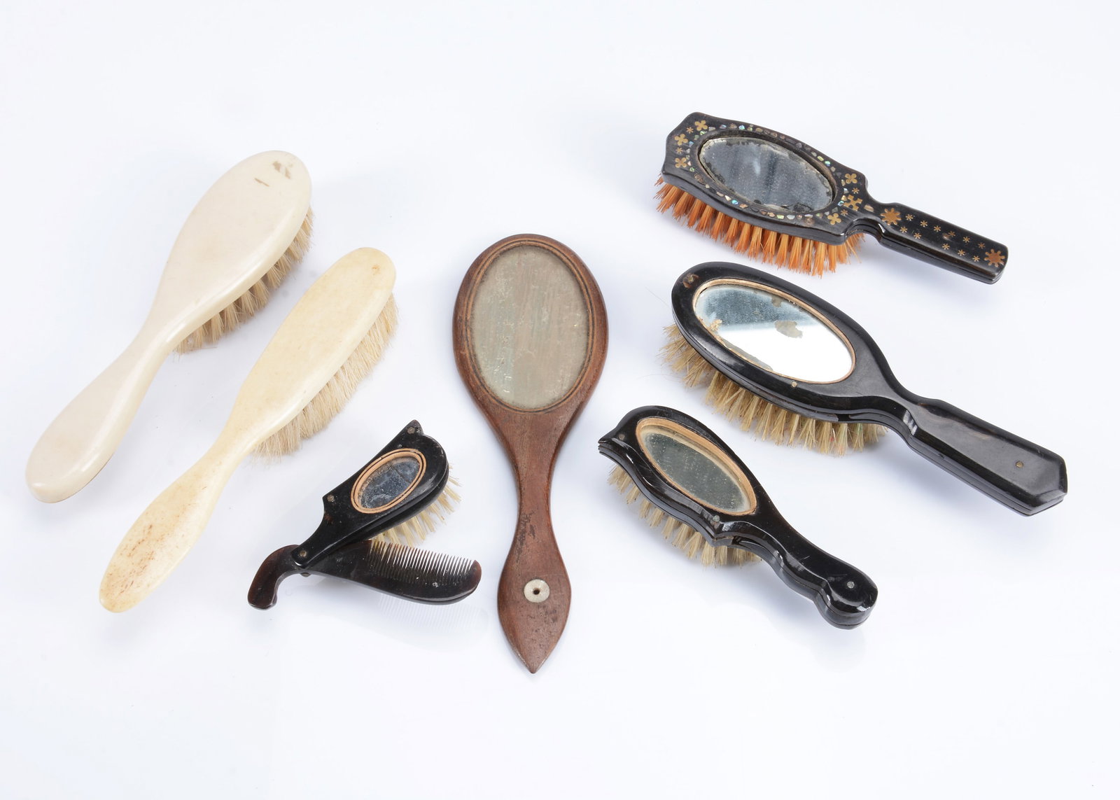 Doll's mirrors and brushes, (1 of 2)