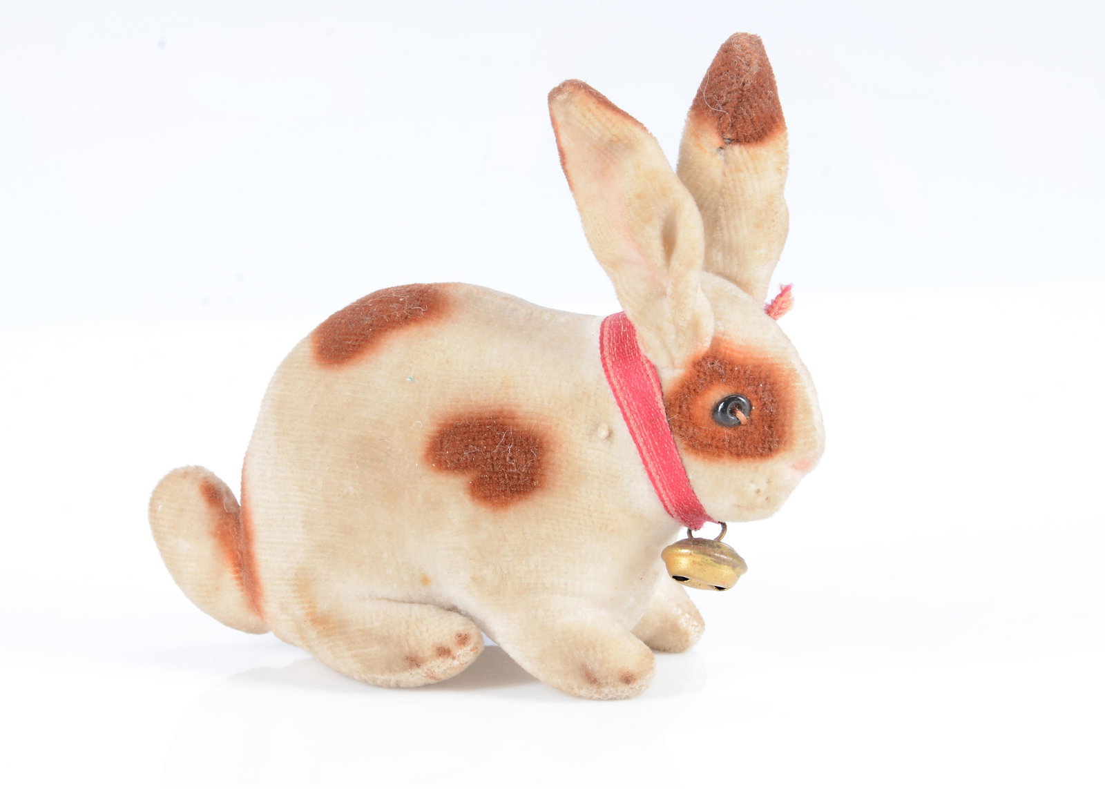 A fine and tiny Steiff velvet rabbit, circa 1906, (1 of 2)