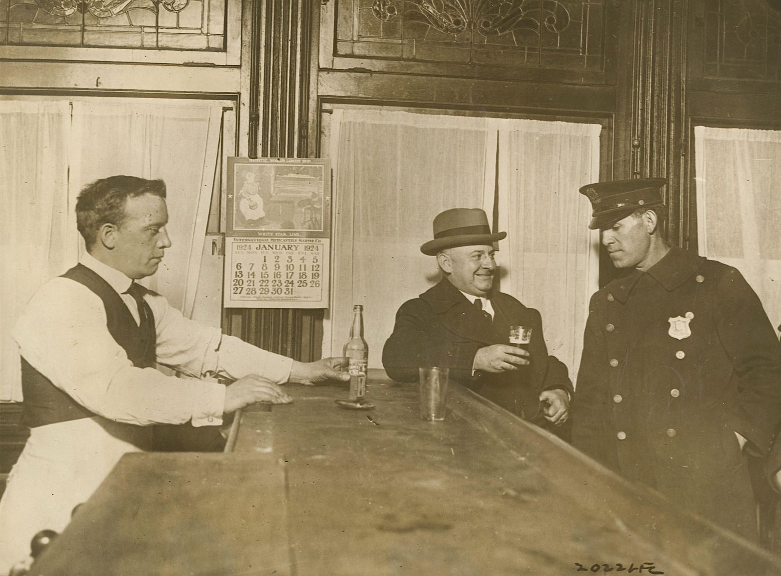 Rare Antique Photograph Policeman Prohibition Era (1 of 3)