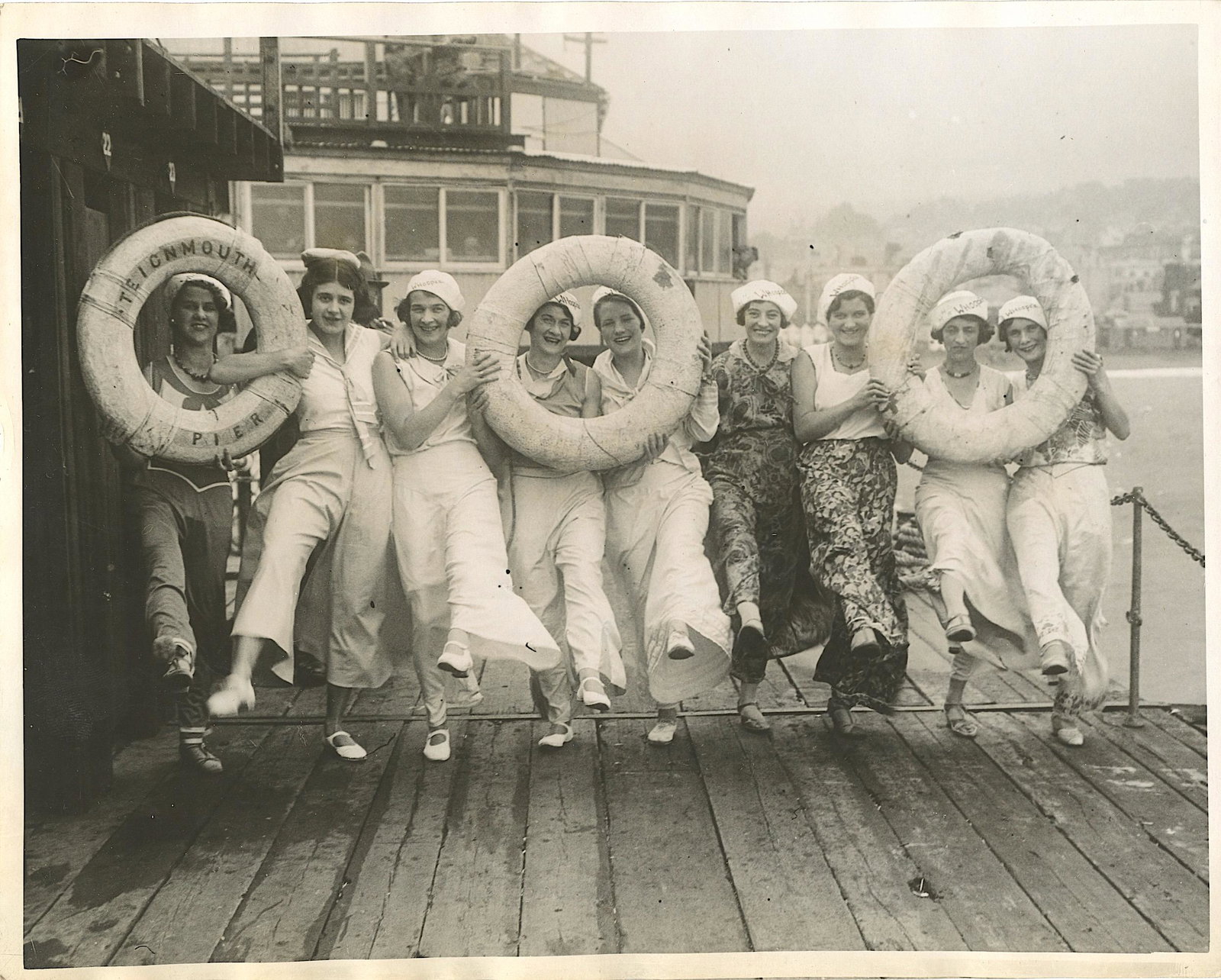 Antique / Vintage Photo Crew at Carnival: The dimensions are Approx. 8" x 10". This lot is located in Boca Raton, Fl and its shipment will be made directly by Artelisted. Shipping insurance is the responsibility of the buyer. Ask us if you wa