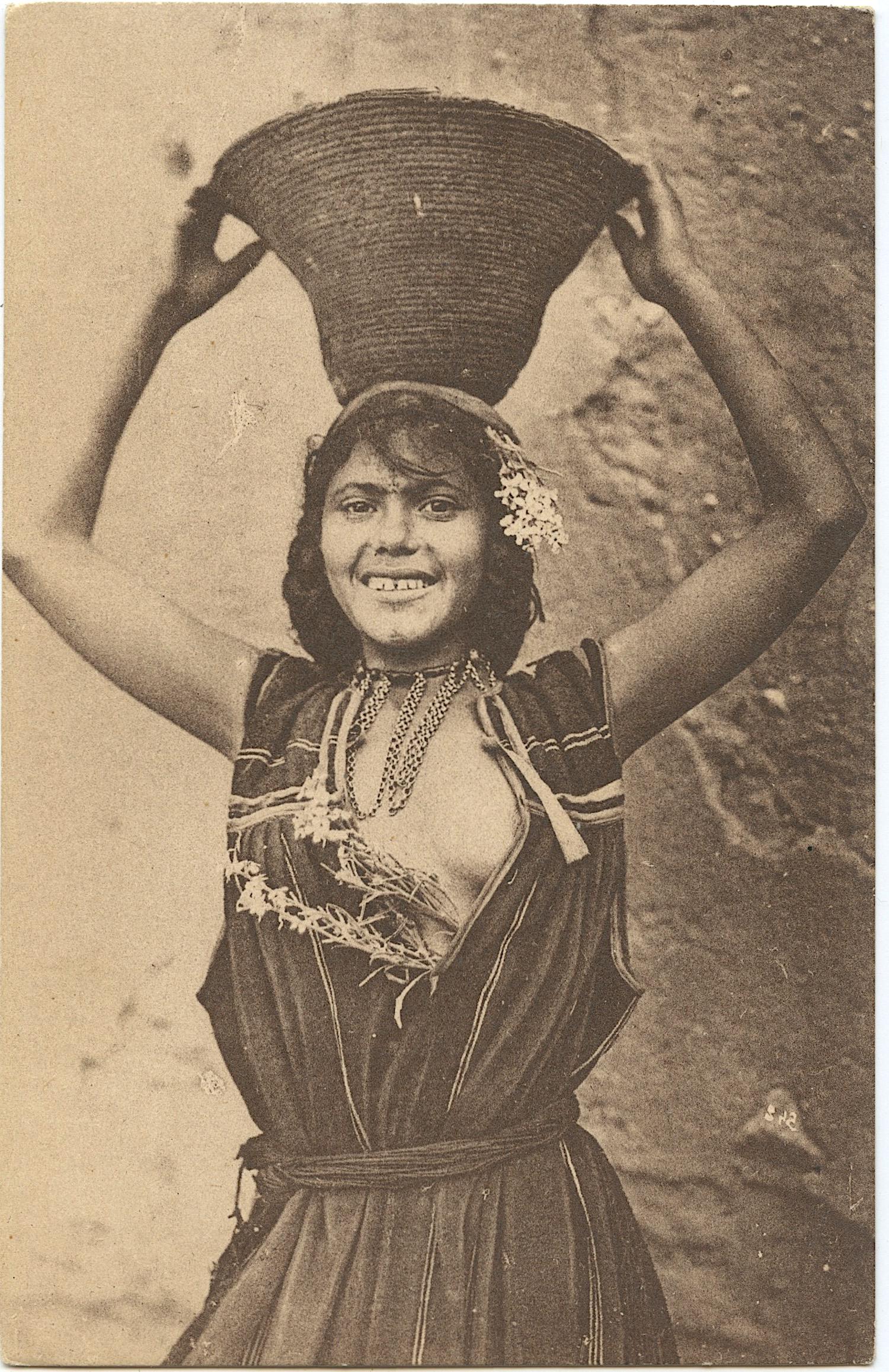 Antique / Vintage Mauresque Female Postcard 1900s - (1 of 2)