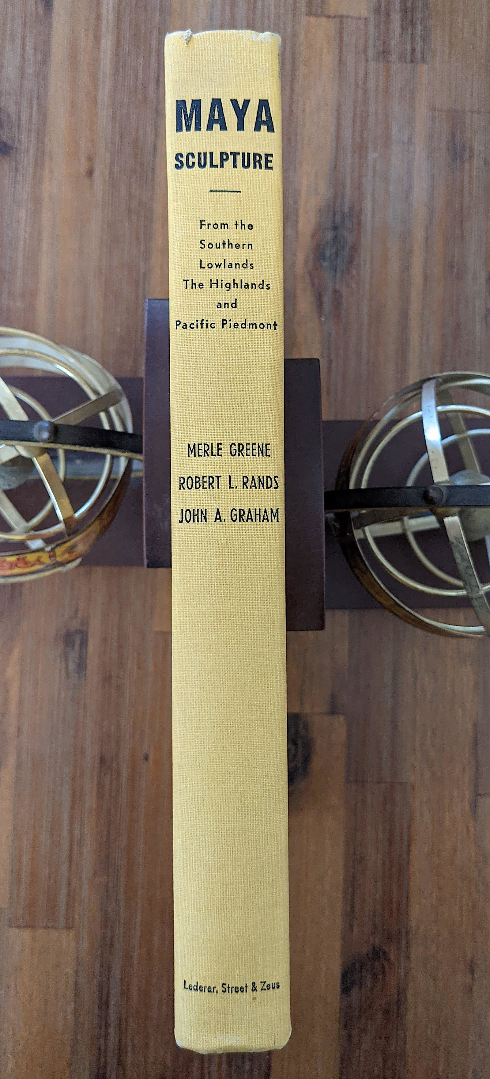 Book MAYA Sculpture From The Southern Lowlands,: The provenance of this item is from a WWII veteran collector in Georgia This lot is located in Boca Raton, Fl. The shipping by Artelisted will be via USPS - First Class or Priority (tracking # will be