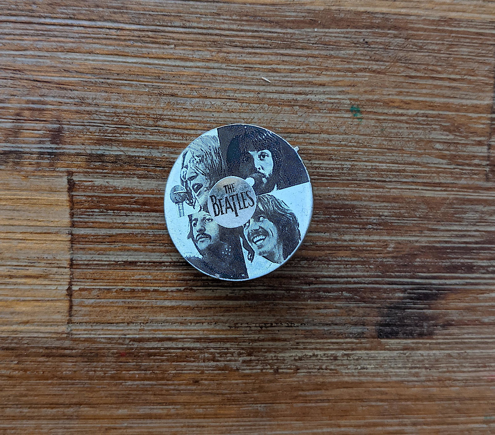 Vintage Collectible Unusual Early Beatles Pin, 1960s: The provenance of this item is from a collector in Georgia. This lot is located in Boca Raton, Fl. The shipping by Artelisted will be via USPS - First Class or Priority (tracking # will be provided vi
