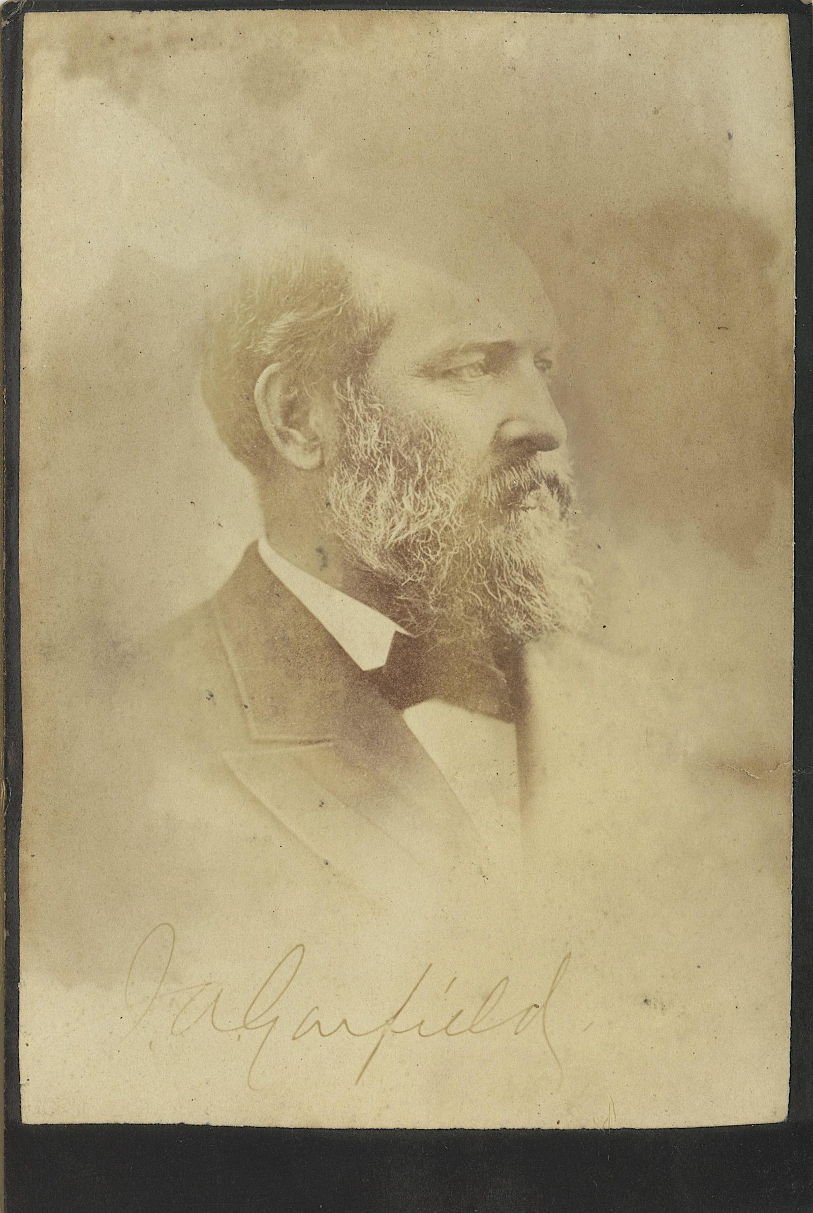 Antique Cabinet Photo President Garfield: The dimensions are Approx. 6"x 4.25" (small variances can occur). This lot is located in Boca Raton, Fl. The shipping by Artelisted will be via USPS - First Class, Priority or Medial mail(tracking # w