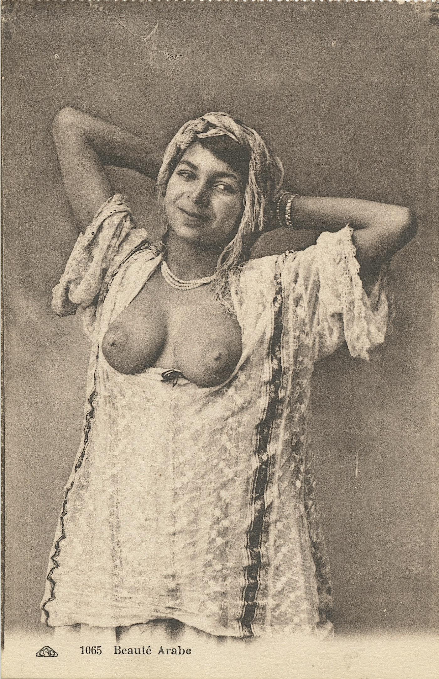 Antique Vintage Postcard Female Nude Morocco: The dimensions of an antique postcard are Approx. 5.5"x 3.5" (small variances can occur). This lot is located in Boca Raton, Fl. The shipping by Artelisted will be via USPS - First Class, Priority or 