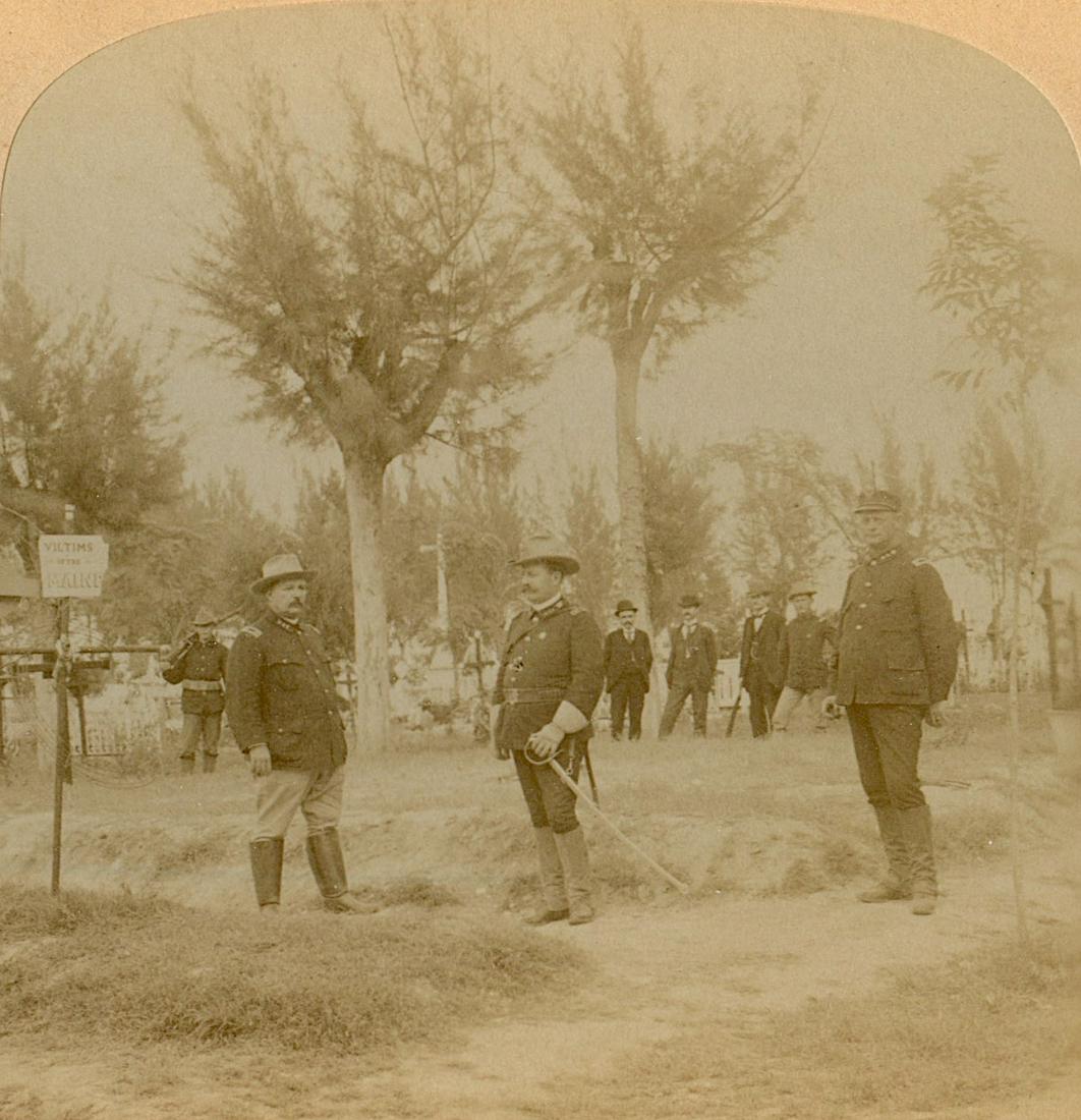 Antique Real Photo Stereoview Spanish - American War: This collection of stereoviews are originals from the epoch . They come mainly from collectors in the U.S.A. and constitute wonderful testimonies of past time that tend to be unique. Their scarcity, c