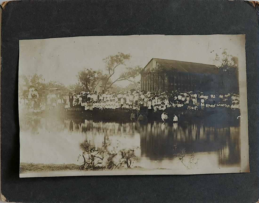 Antique Rare Photo African American Religious Baptism: Antique silver photo print with dimensions Approx. 4.75" x 8" (photo) and 7" x 9" (Card). This lot is located in Boca Raton, Fl. The shipping by Artelisted will be via USPS - First Class or Priority (