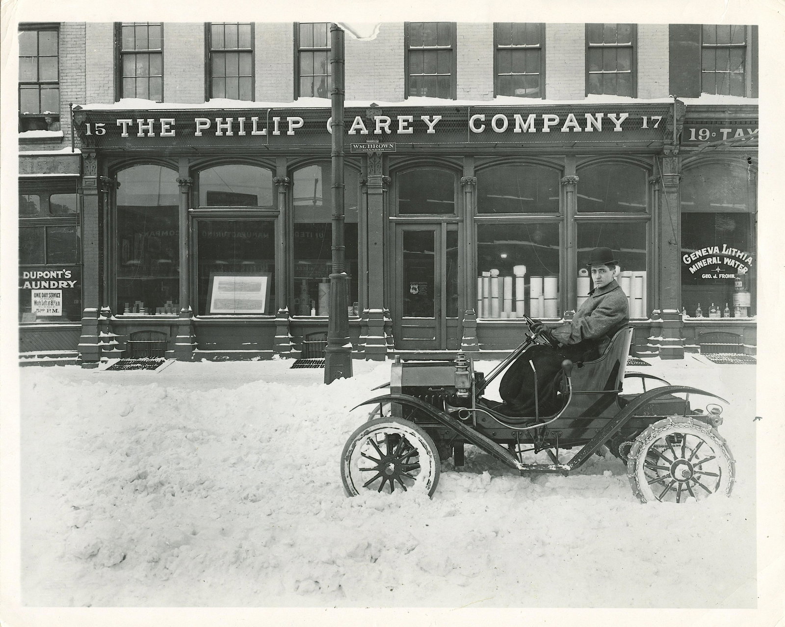 Vintage Rare Photograph Car Brush,  1911 (1 of 2)
