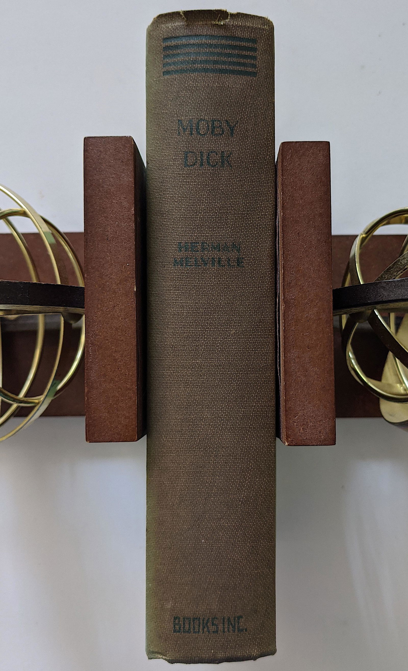 Antique Vintage Rare Book Moby Dick: Most of the lots included in this sale come from a fine estate of a deceased collector in Winter Springs, Florida. Several of these items have inherited by her family since the first half of the 19th