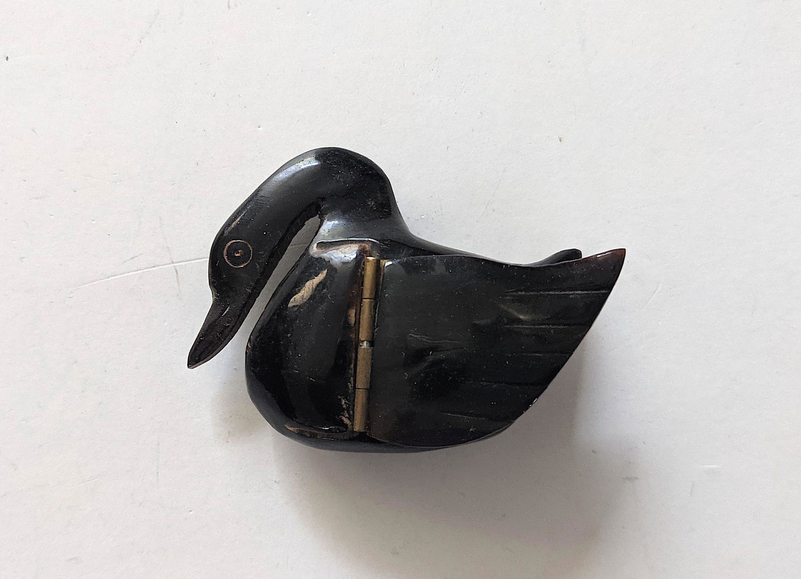 Antique Carved Pocket Snuff Box Horn Duck (1 of 3)