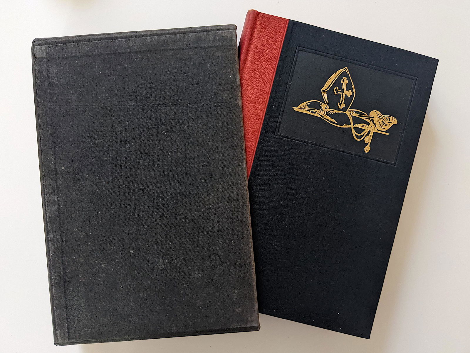 Book Limited Editions Club, Red and Black: The provenance of this item is from a WWII veteran collector in Georgia.This is part of his group of rare books on the esoteric, the magical and black arts, the paranormal, and the occult. ABOUT SHIPP