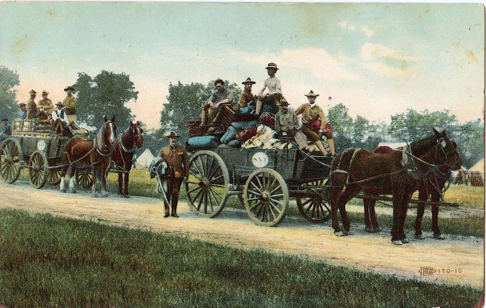 Vintage Rare Postcard African American: The dimensions of an antique/vintage postcard are Approx. 5.5"x 3.5" (small variances can occur). ABOUT SHIPPING: This lot is located in Boca Raton, Fl and its shipment will be made directly by Arteli
