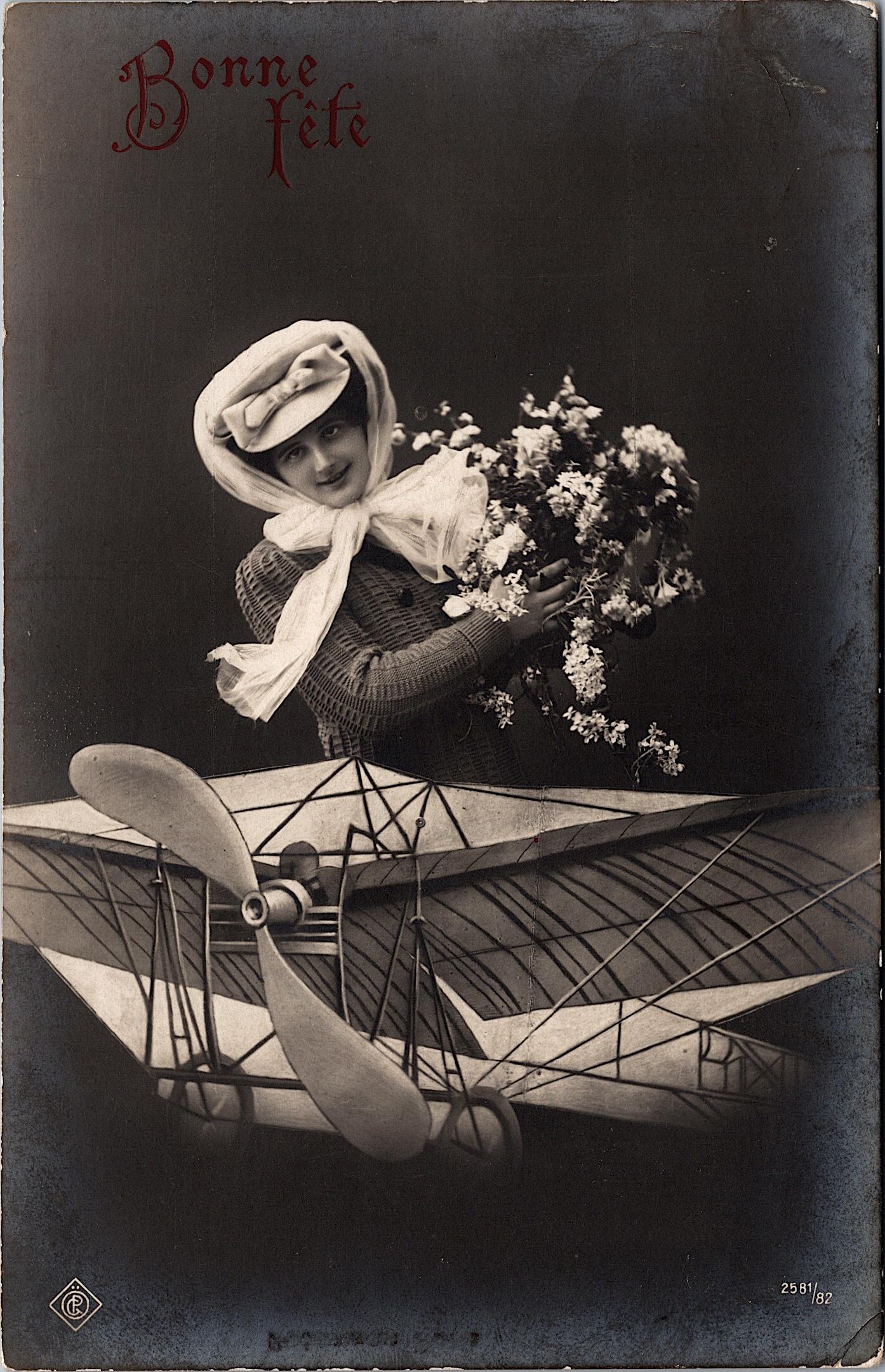 Real Photo Rare Vintage Postcard Aviation: The dimensions of an antique/vintage postcard are Approx. 5.5"x 3.5" (small variances can occur). ABOUT SHIPPING: This lot is located in Boca Raton, Fl and its shipment will be made directly by Arteli