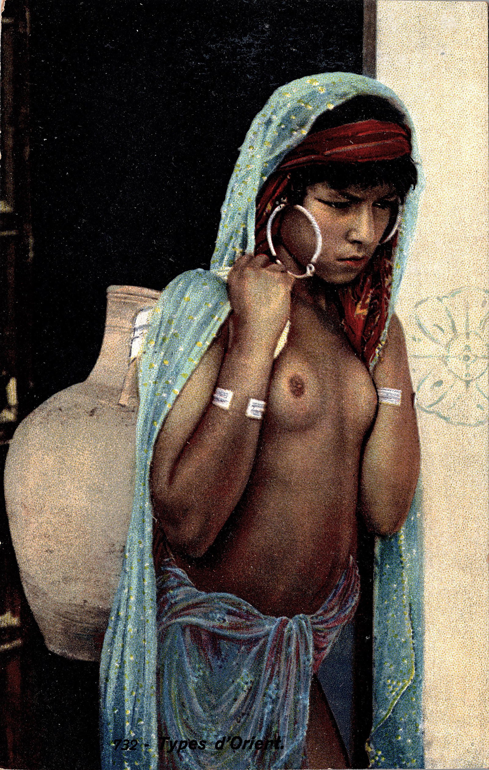 Antique Vintage Rare Postcard Nude Female Morocco: The dimensions of an antique/vintage postcard are Approx. 5.5"x 3.5" (small variances can occur). ABOUT SHIPPING: This lot is located in Boca Raton, Fl and its shipment will be made directly by Arteli