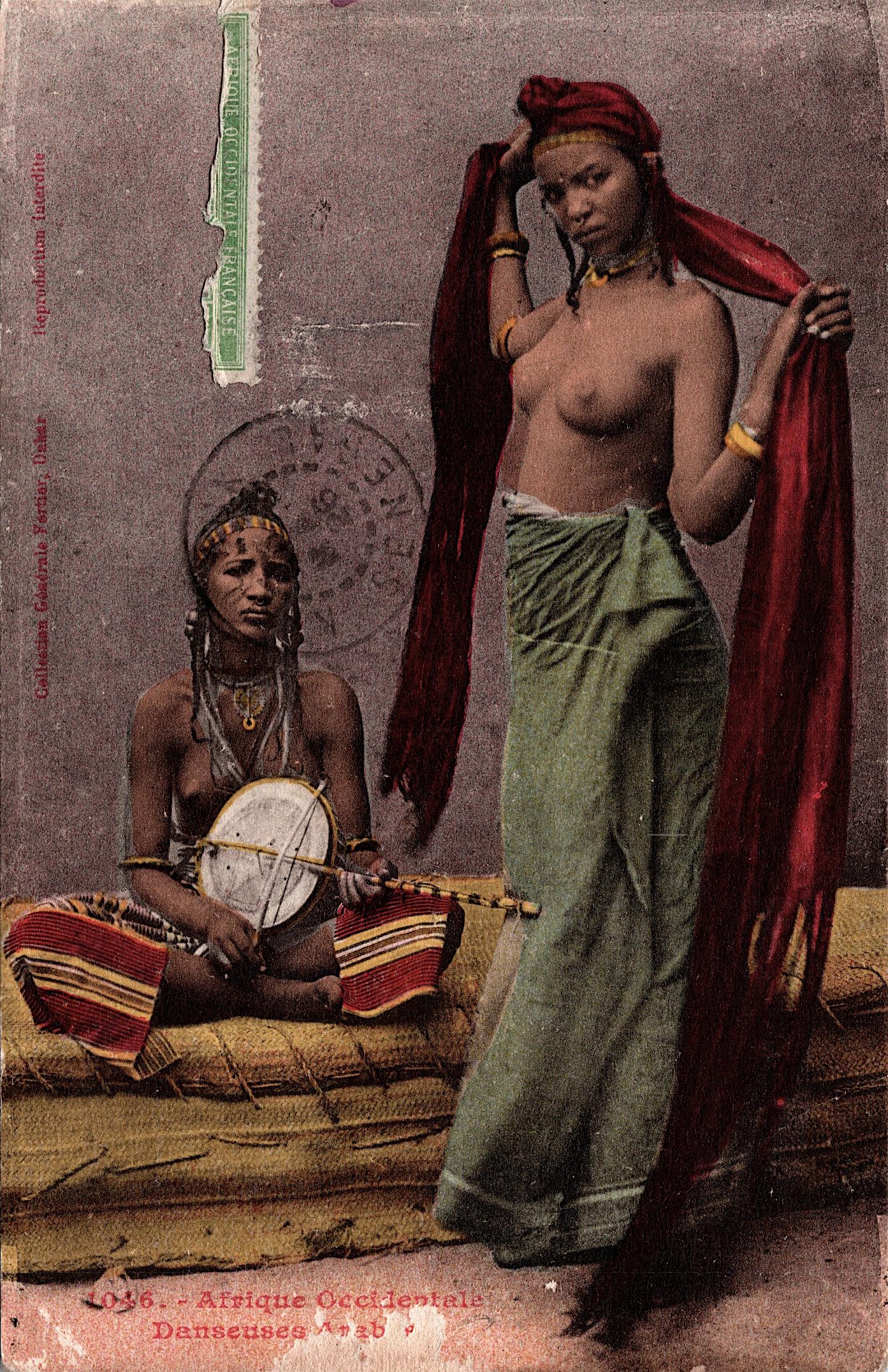 Antique Rare Vintage Postcard African Female Nude: The dimensions of an antique/vintage postcard are Approx. 5.5"x 3.5" (small variances can occur). ABOUT SHIPPING: This lot is located in Boca Raton, Fl and its shipment will be made directly by Arteli