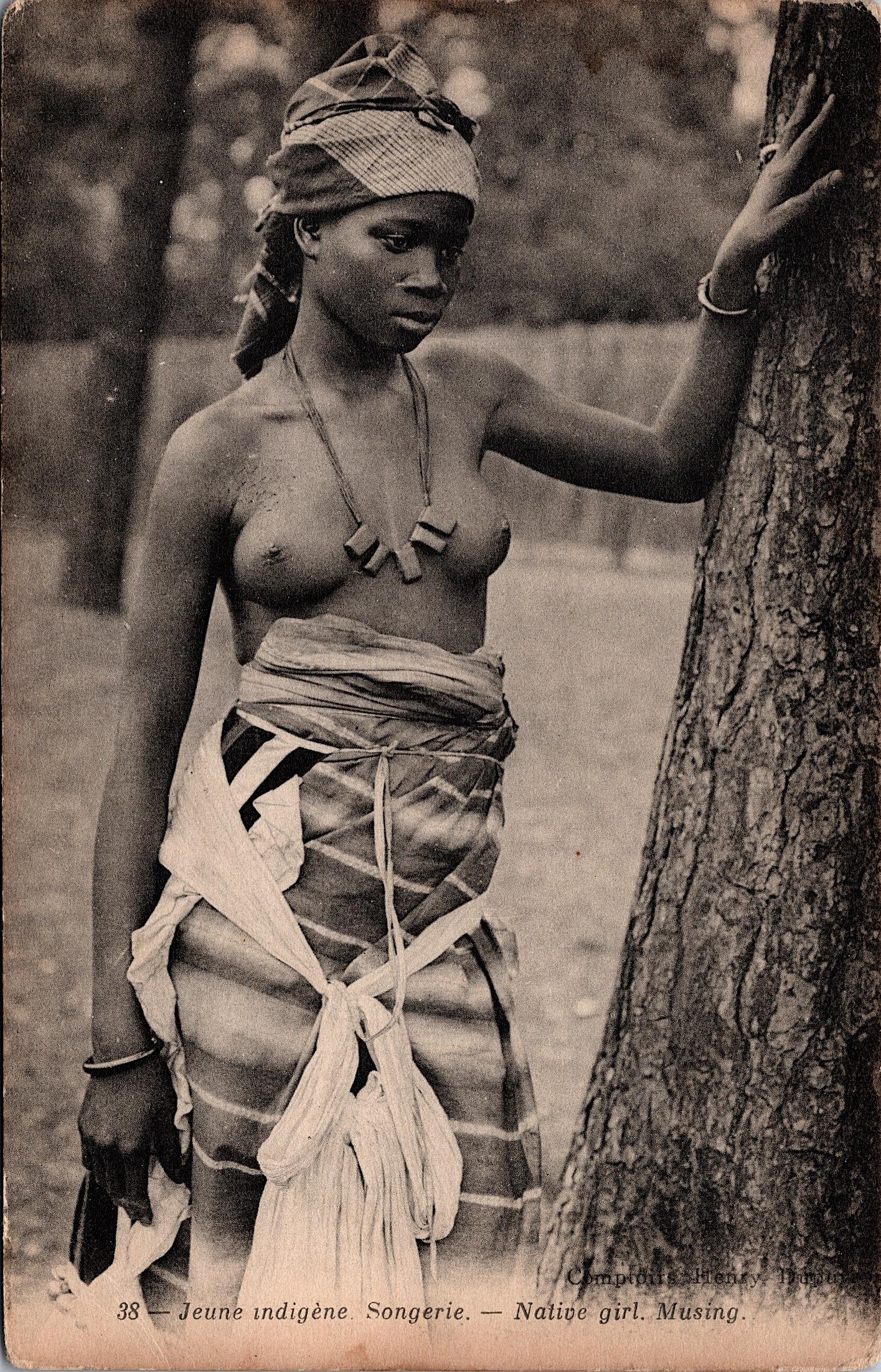 Rare Vintage Postcard Female Nude Mauresque: The dimensions of an antique/vintage postcard are Approx. 5.5"x 3.5" (small variances can occur). ABOUT SHIPPING: This lot is located in Boca Raton, Fl and its shipment will be made directly by Arteli