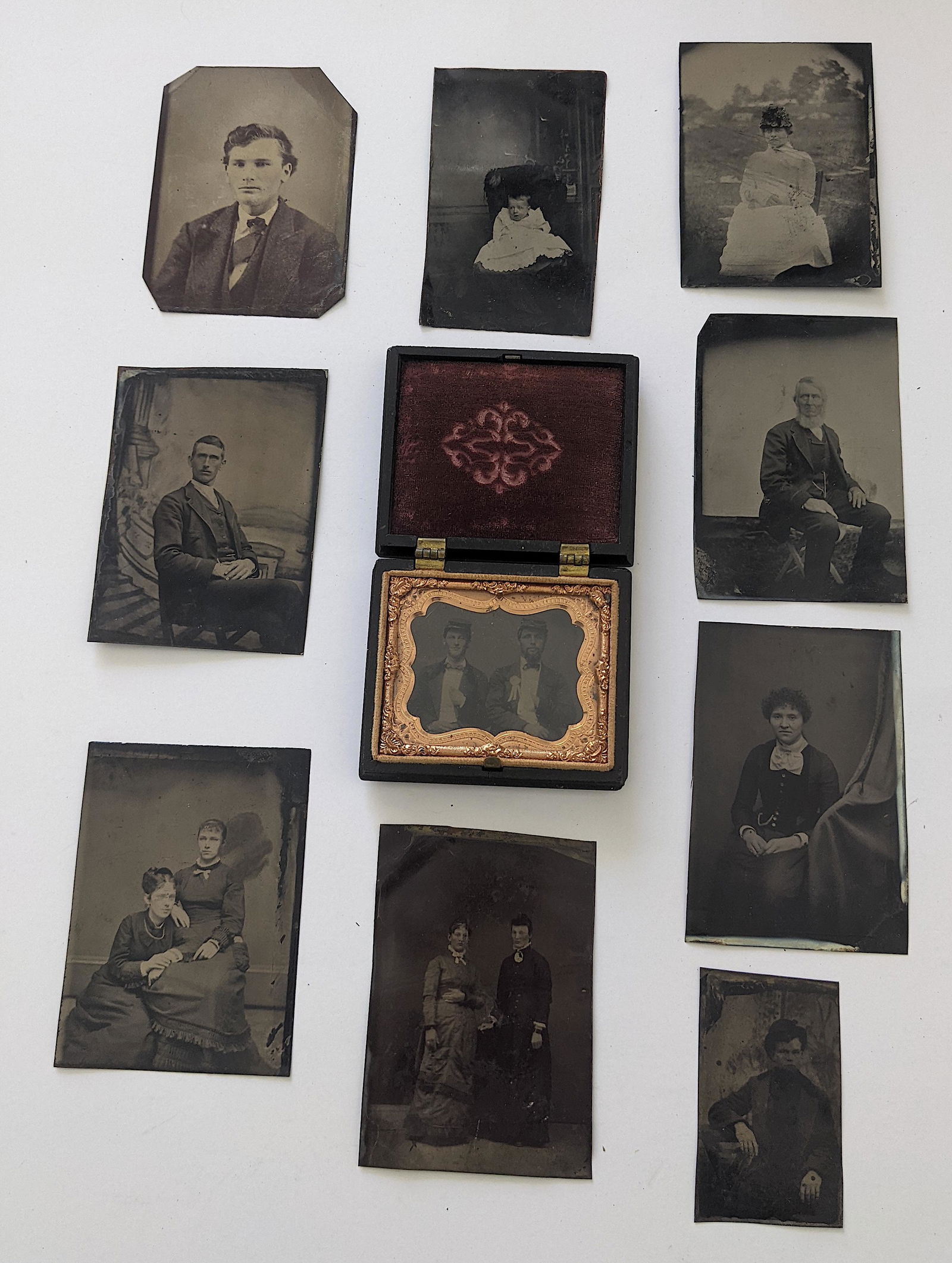 Antique Set American Photographs Victorian & Civil War Era (1 of 4)