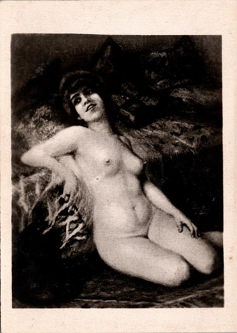 Antique Real Photo Card Salon De Paris Nude: The dimensions of an antique/vintage postcard are Approx. 2.75"x 3.5" (small variances can occur). ABOUT SHIPPING: This lot is located in Boca Raton, Fl and its shipment will be made directly by Artel