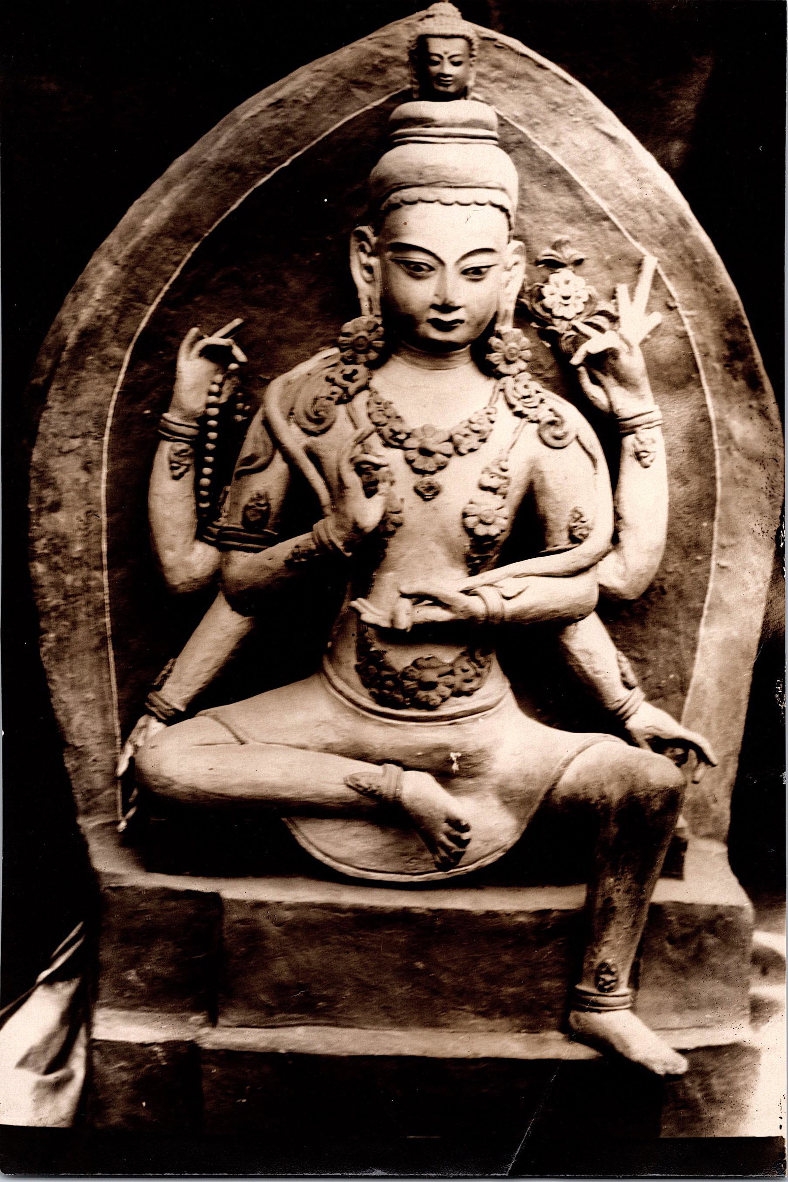 Authentic Original Historical Photo Indian Buddha Sculpture: The dimensions are Approx. 7" x 5". This lot is located in Boca Raton, Fl and its shipment will be made directly by Artelisted. Shipping insurance is the responsibility of the buyer. Ask us if you wan