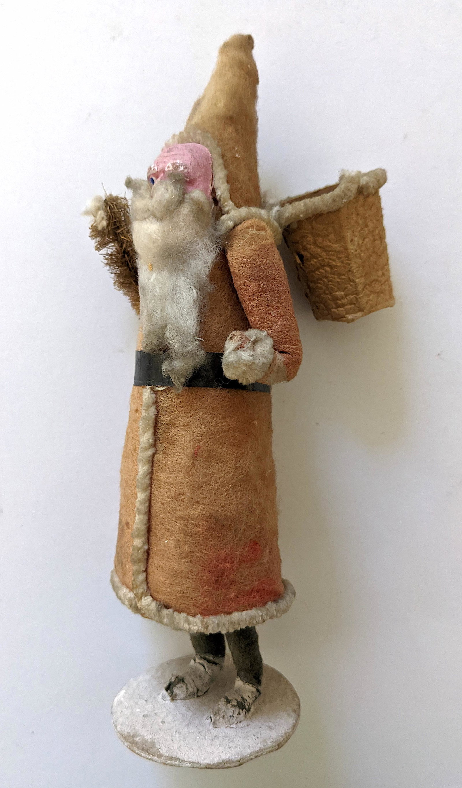 Early Vintage Clay Face Santa Christmas Figure: The dimensions are Approx. 5.5" Tall (small variances can occur). ABOUT SHIPPING: This lot is located in Boca Raton, Fl and its shipment will be made directly by Artelisted. Shipping insurance is the 