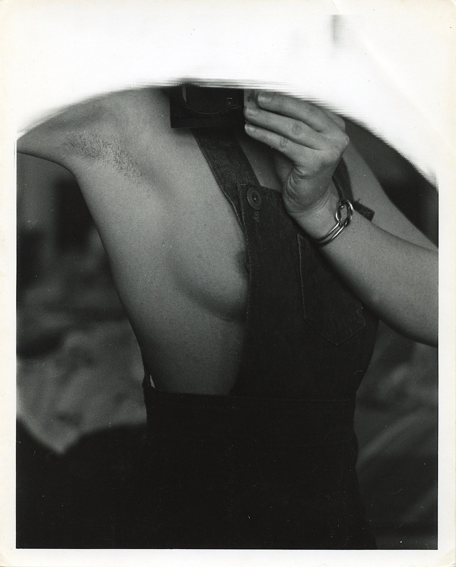 Original Photo Pin Up from Photographer BUNNY YEAGER: This lot is coming from Bunny Yeager's estate/archives. Linnea Eleanor "Bunny" Yeager (March 13, 1929 - May 24, 2014) was an American photographer and pin-up model. She met Bettie Page in 1954, and to