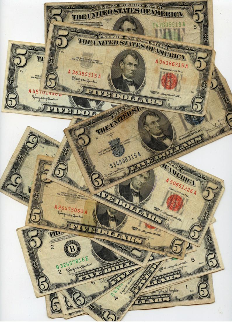 Currency Money Set Of 13 $5 Dollar Circulated Bills: We have included quality images to show their condition. Provenance from a deceased collector in Miami, FL. This lot is located in Boca Raton, Fl and its shipment will be made directly by Artelisted.