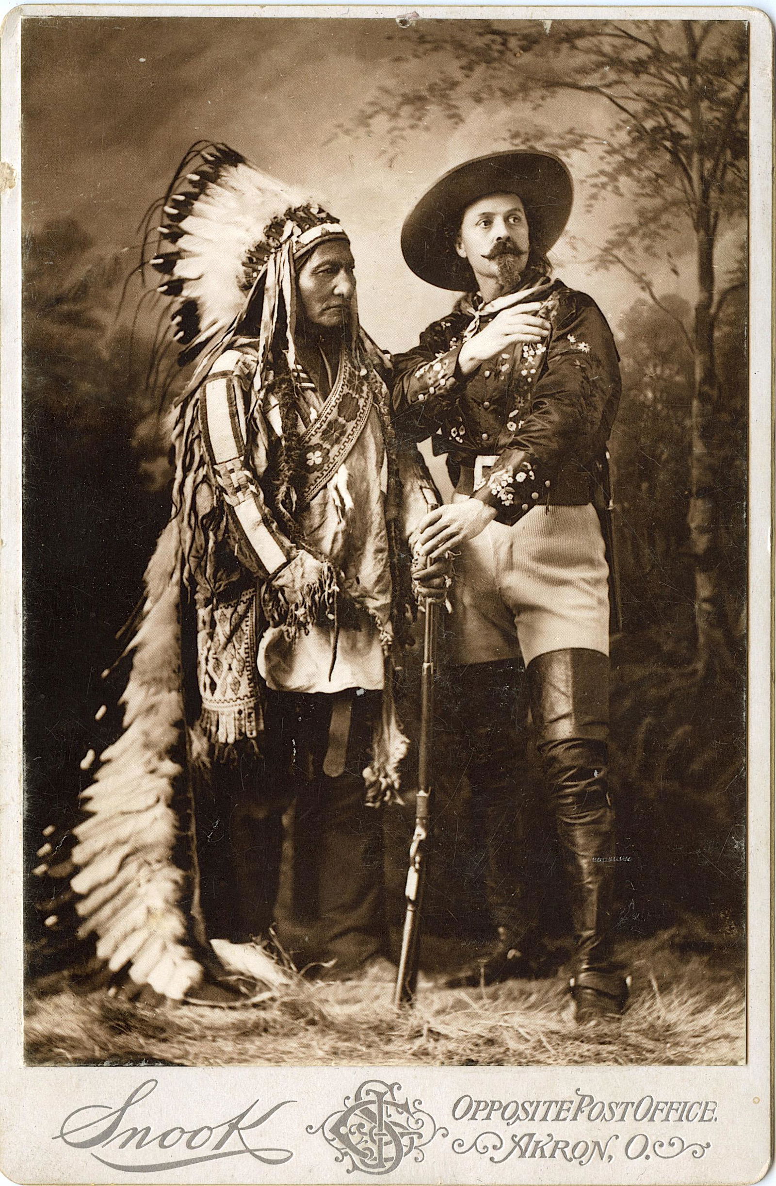 Antique Photo Mechanical Cabinet Buffalo Bill (1 of 2)