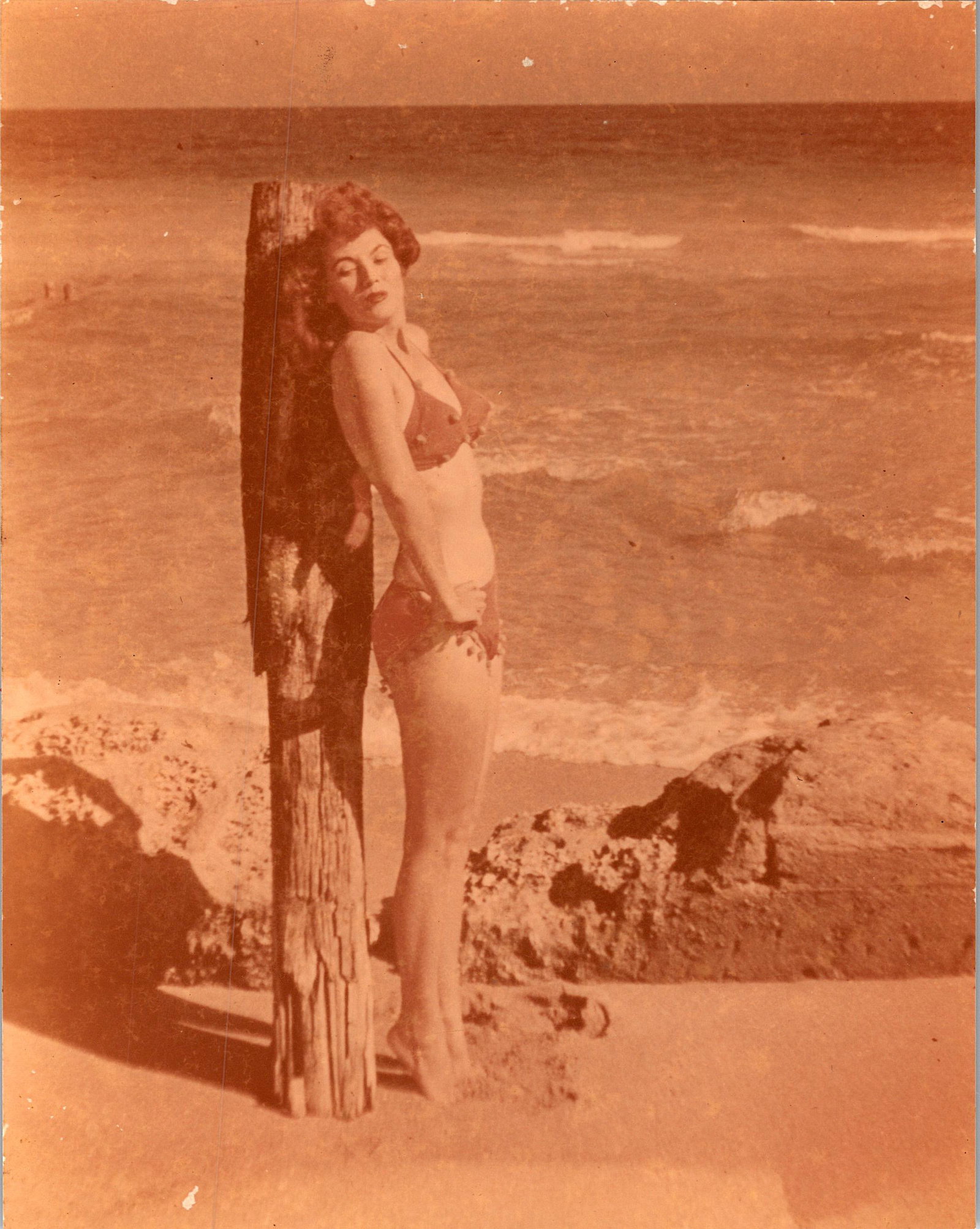 Vintage Real Photo Pin Up Female Archives Bunny Yeager: This lot is coming from Bunny Yeager's estate/archives. Linnea Eleanor "Bunny" Yeager (March 13, 1929 - May 24, 2014) was an American photographer and pin-up model. She met Bettie Page in 1954, and to