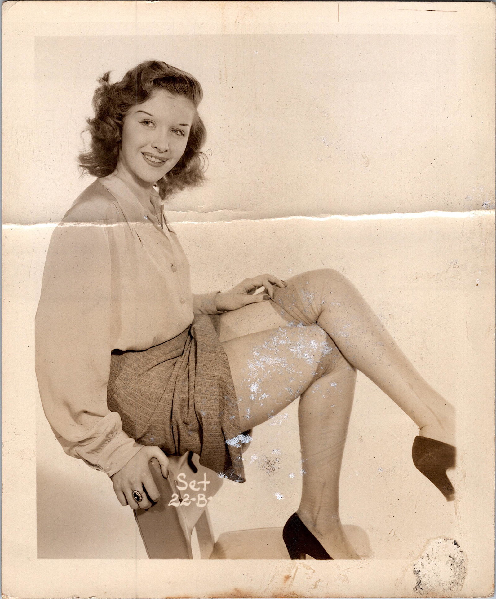 Vintage Real Photo Pin Up Female Archives Bunny Yeager: This lot is coming from Bunny Yeager's estate/archives. Linnea Eleanor "Bunny" Yeager (March 13, 1929 - May 24, 2014) was an American photographer and pin-up model. She met Bettie Page in 1954, and to