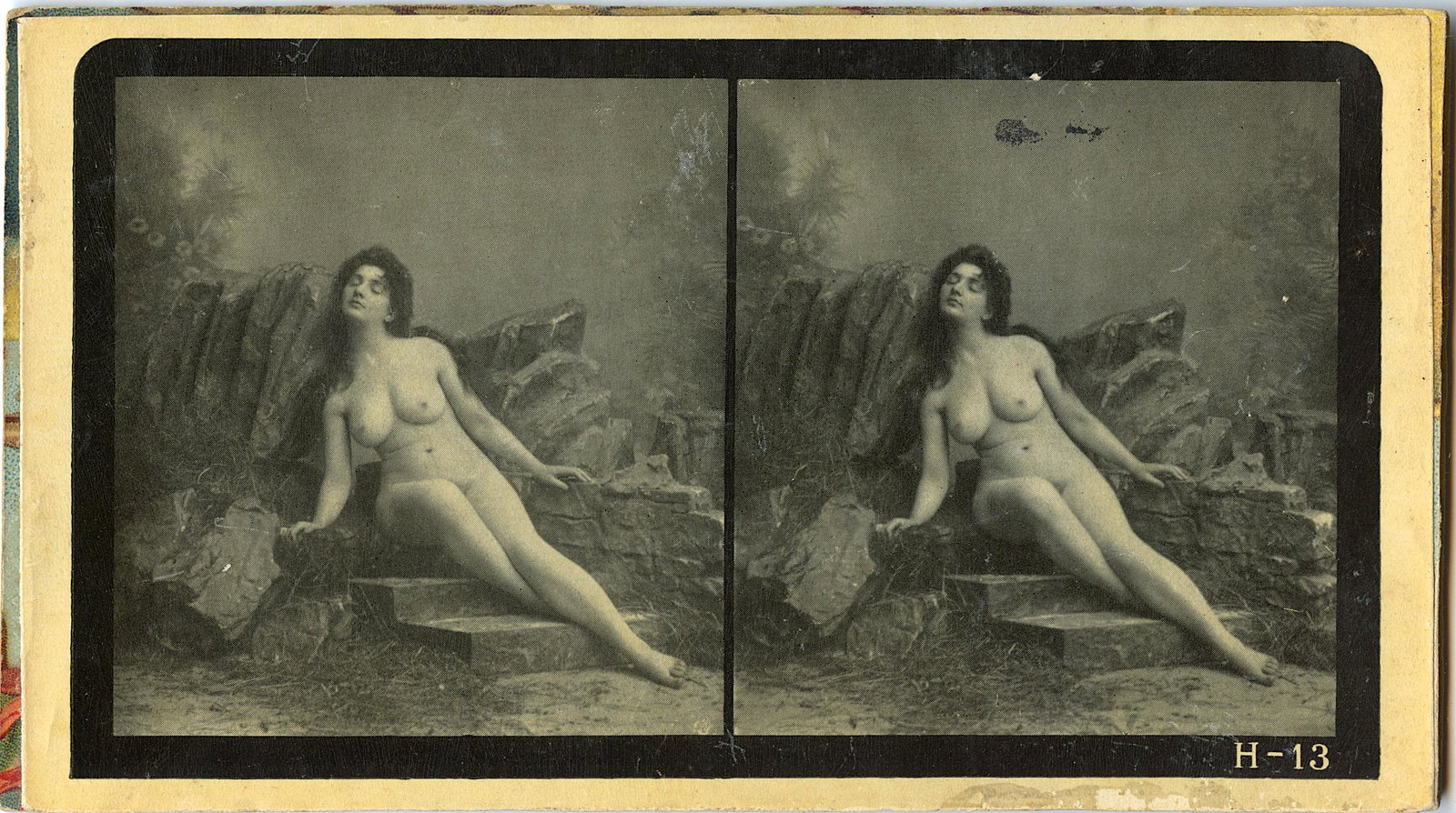Antique Quality Litho Rare French Stereoview Nude Female: This stereoview is original from the epoch. Antique print on paper, on hard card. Provenance from a collector in France. The dimensions are Approx. 4.25" x 7" ABOUT SHIPPING: This lot is located in Bo