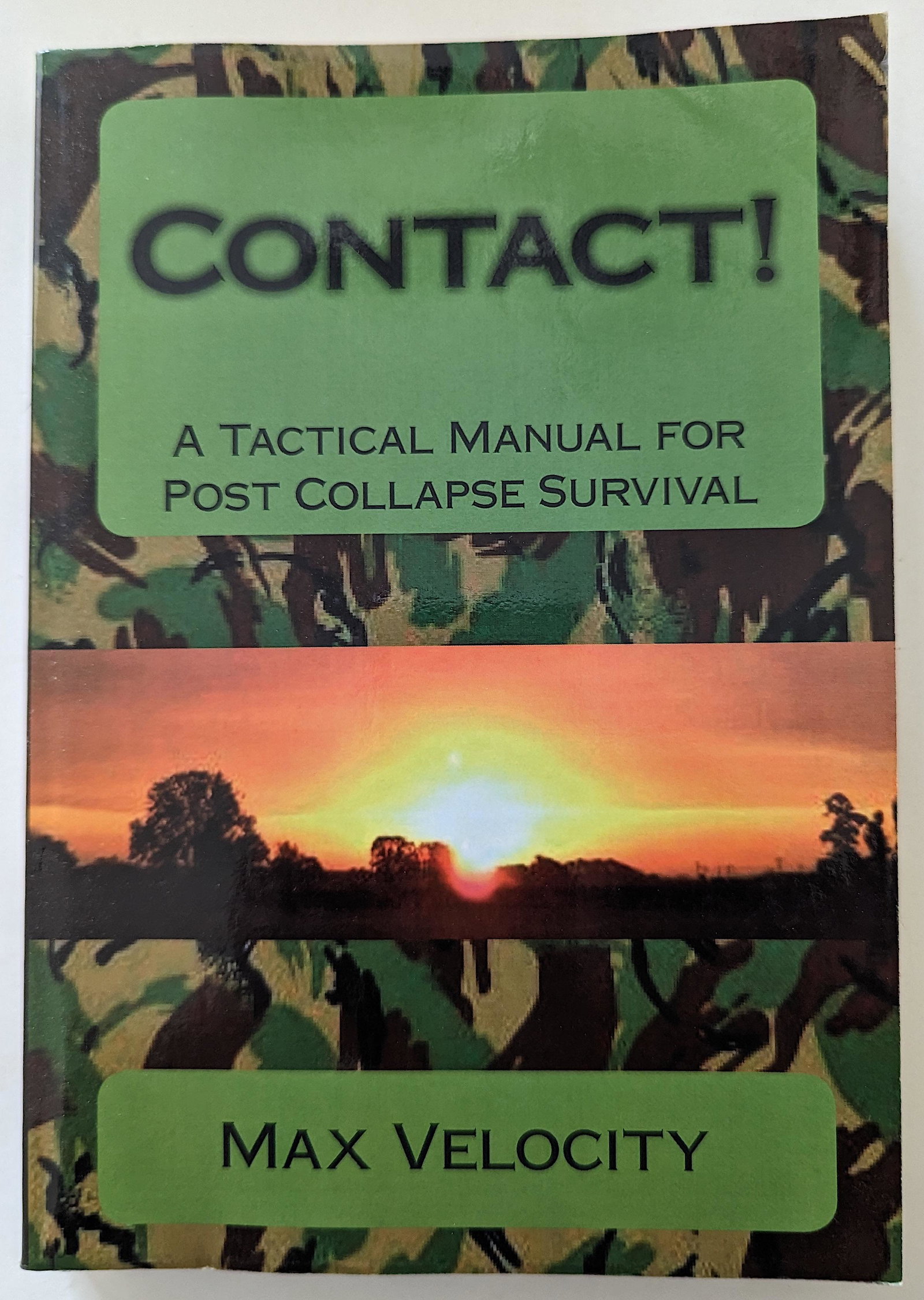 Vintage Rare Book CONTACT Manual for Post Collapse Survival: The provenance of this item is from a WWII veteran collector in Georgia. This lot is located in Boca Raton, Fl and its shipment will be made directly by Artelisted. Shipping insurance is the responsib