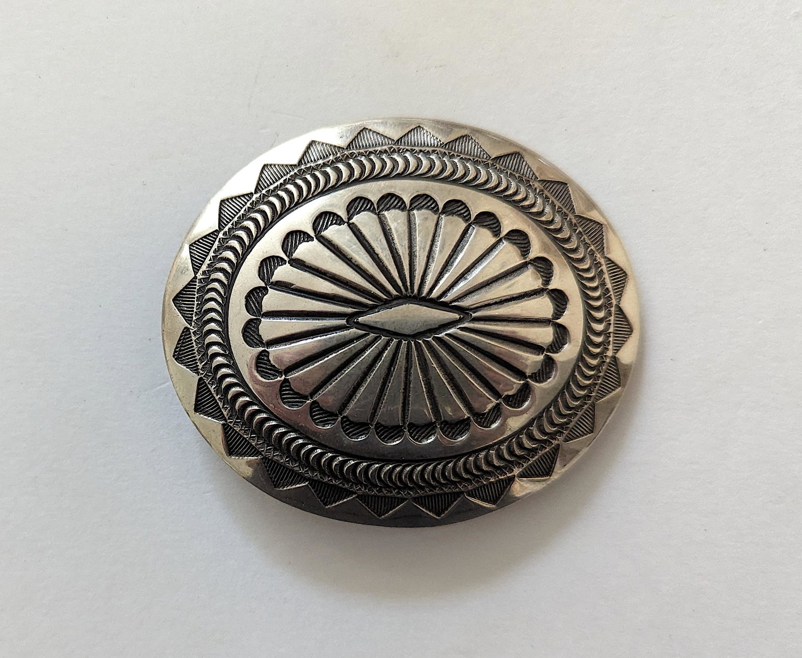 Antique / Vintage Belt Buckle Sterling 2.0 oz: We have included quality images to show their condition. Provenance from a deceased collector in Miami, FL. This lot is located in Boca Raton, Fl and its shipment will be made directly by Artelisted. 