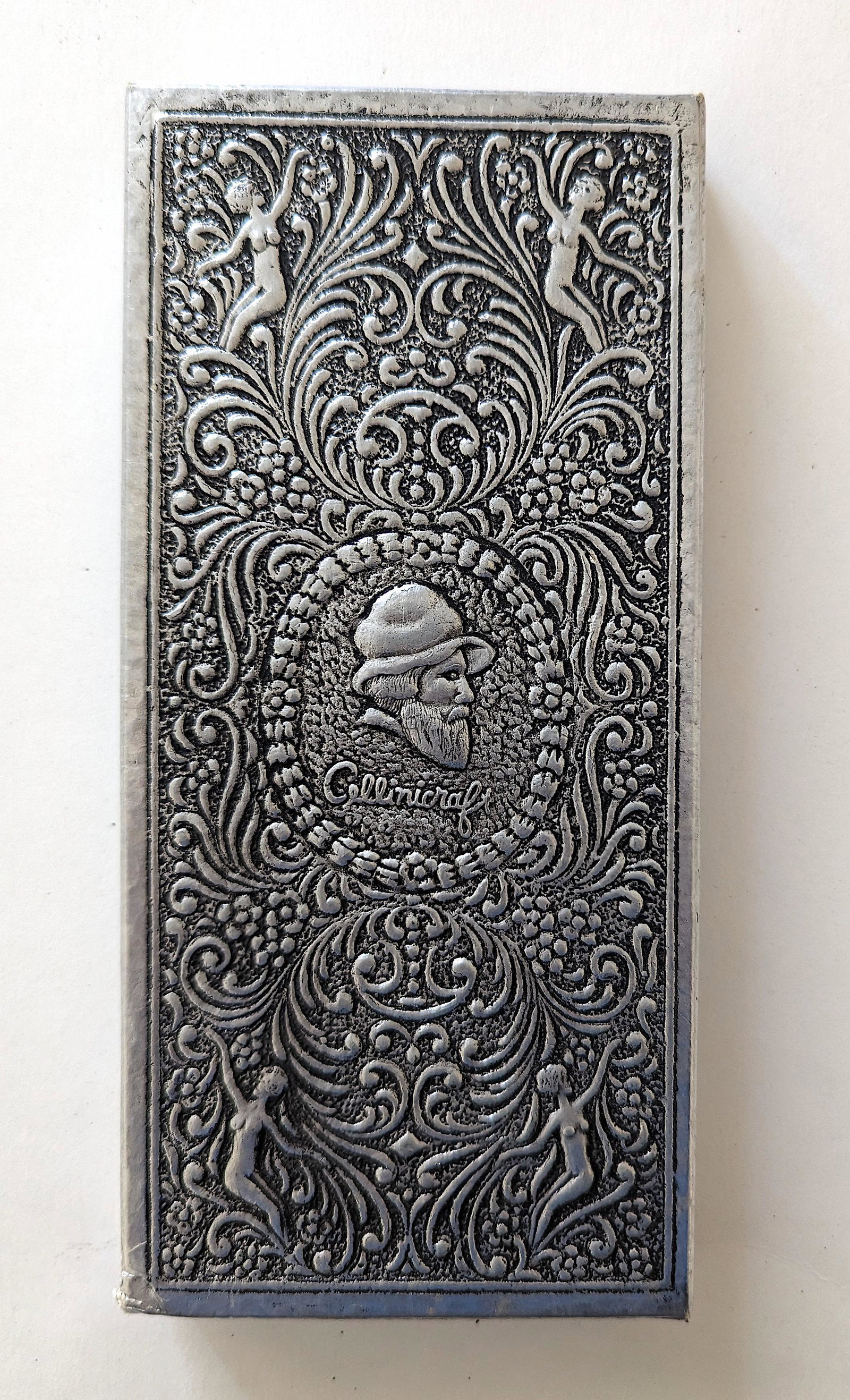 Rare Old Vintage Box with Art Nouveau Decoration: The provenance of this lot is from the estate of a Professional American photographer and collector in LA, CA. No metaliic. Dimmensions are Approx. 8" x 4" x 0.75". This lot is located in Boca Raton, 