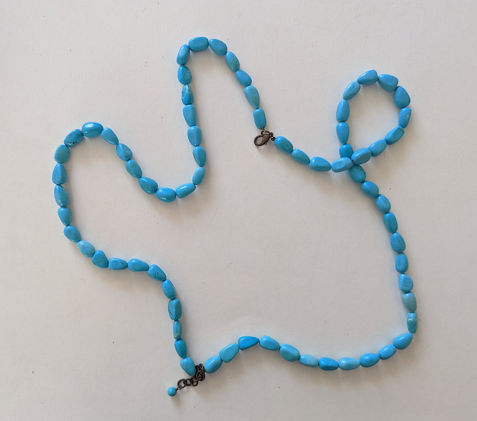 Vintage Custom Turquoise Jewelry Necklace 36" L: The provenance of this lot is from the estate of a Professional American photographer and collector in LA, CA. This lot is located in Boca Raton, Fl and its shipment will be made directly by Arteliste