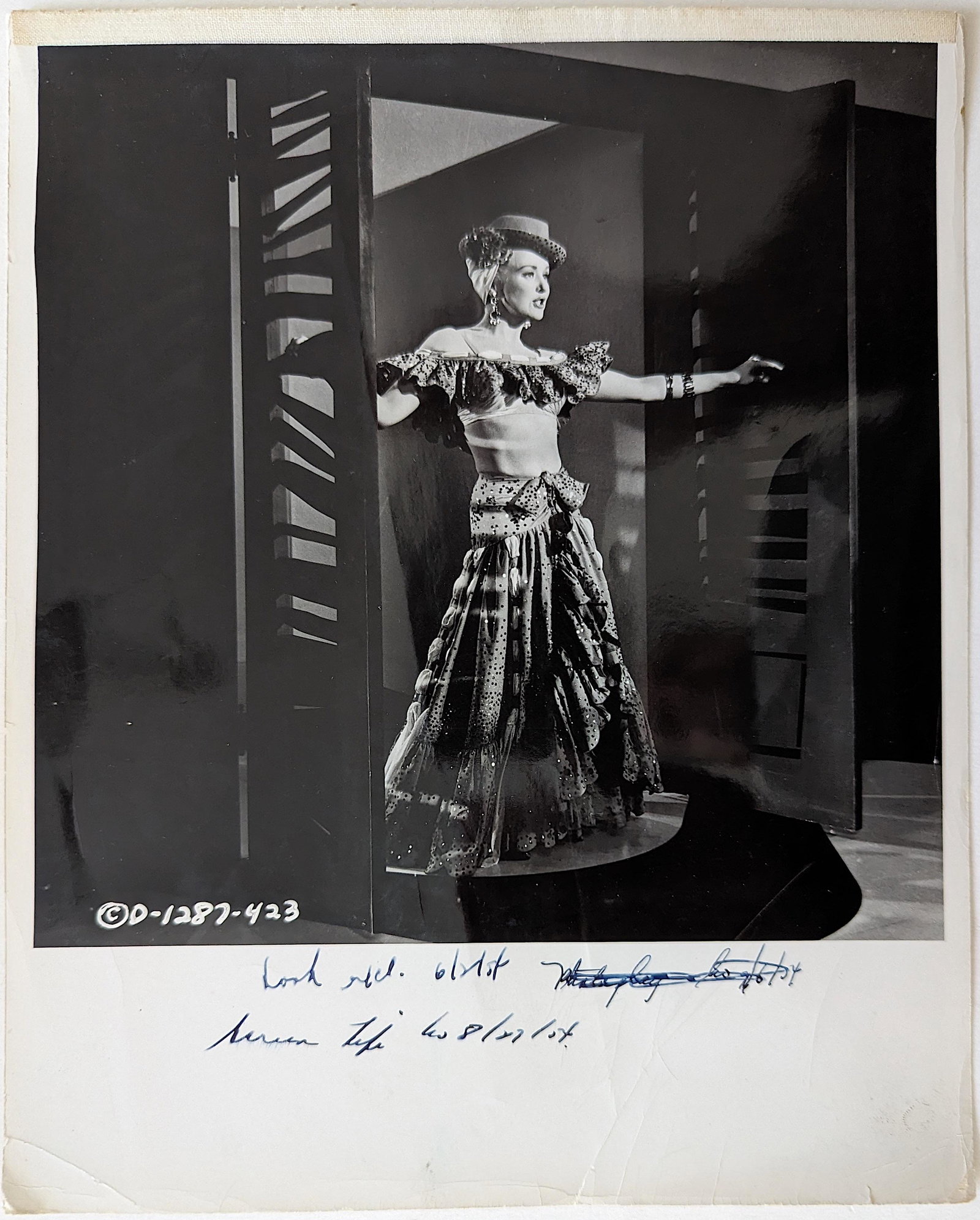 Vintage Photo BETTY GRABLE Exotic Dance, 1955: We have included quality images to show their condition.The dimensions are Approx. 8" x 10" . This lot is located in Boca Raton, Fl and its shipment will be made directly by Artelisted. Shipping insur