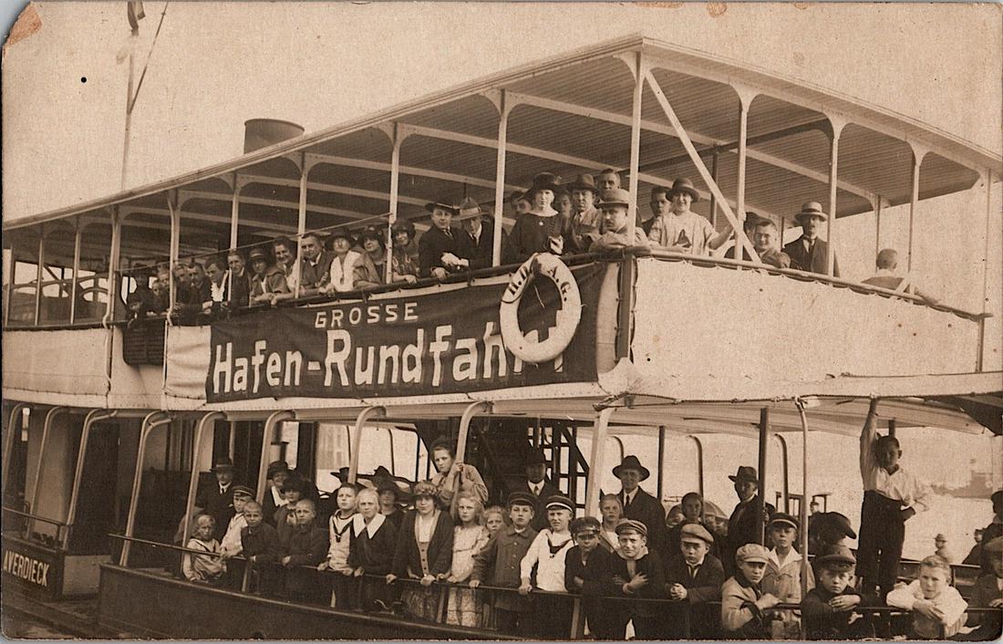 Antique Rare Photo Postcard Ferry in Germany: The dimensions of an antique/vintage postcard are Approx. 5.5"x 3.5" (small variances can occur). ABOUT SHIPPING: This lot is located in Boca Raton, Fl and its shipment will be made directly by Arteli
