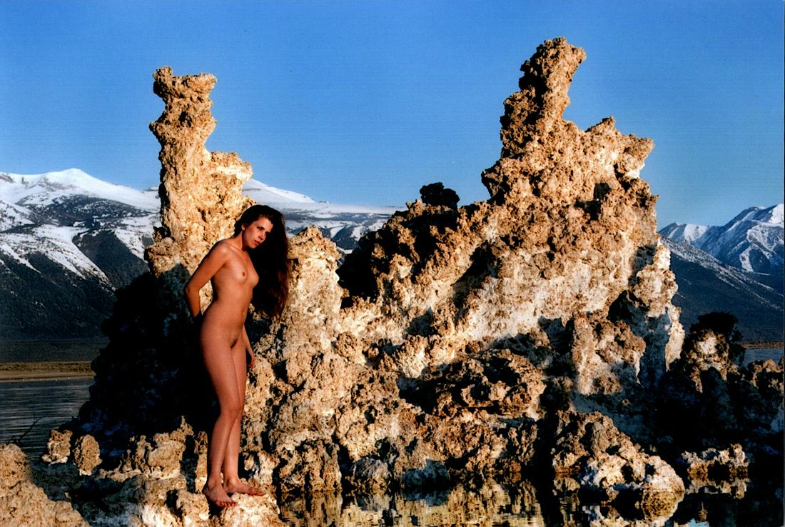Original Photo By Pin Up Photographer BUNNY YEAGER: This lot is coming from Bunny Yeager's estate/archives. Linnea Eleanor "Bunny" Yeager (March 13, 1929 - May 24, 2014) was an American photographer and pin-up model. She met Bettie Page in 1954, and to