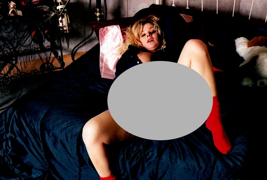 Original Photo By Pin Up Photographer BUNNY YEAGER: This lot is coming from Bunny Yeager's estate/archives. Linnea Eleanor "Bunny" Yeager (March 13, 1929 - May 24, 2014) was an American photographer and pin-up model. She met Bettie Page in 1954, and to