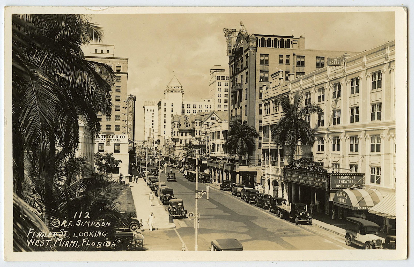 Antique Vintage Scarce Postcard Flagler Street, Miami: The dimensions of an antique/vintage postcard are Approx. 5.5"x 3.5" (small variances can occur). ABOUT SHIPPING: This lot is located in Boca Raton, Fl and its shipment will be made directly by Arteli